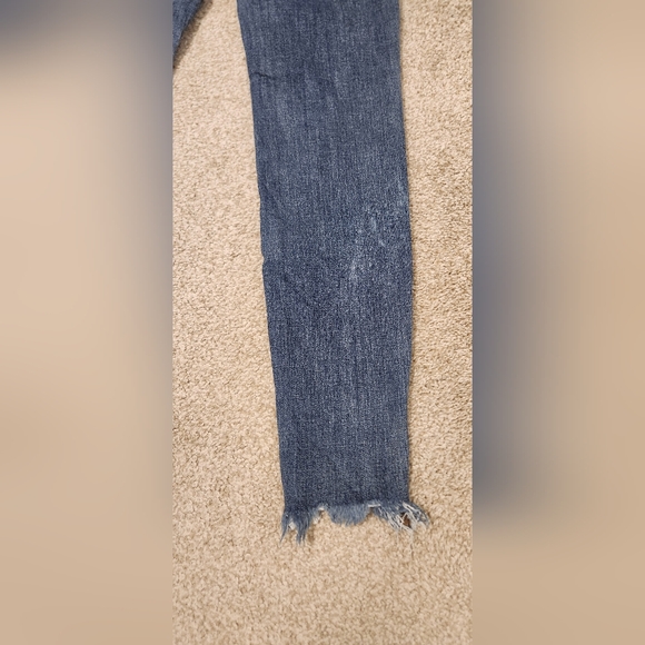 Judy Blue Jeans - Picture 7 of 8